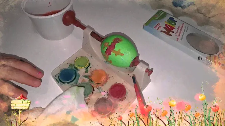 Красим яички на пасху. Paint eggs for Easter.